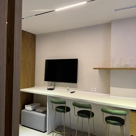 Juna's Blissful Wlora