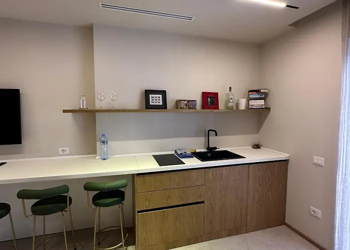 Juna's Blissful * Vlorë